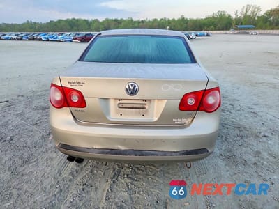 Zdjęcie 6 z 13 samochodu: 2006 VOLKSWAGEN JETTA VALUE VIN:3VWPF71K56M768940 - miniatura
