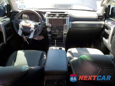 Zdjęcie 8 z 12 samochodu: 2023 TOYOTA 4RUNNER SR5 PREMIUM VIN:JTEFU5JRXP5288577 - miniatura