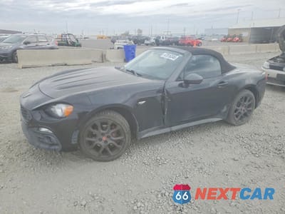 2018 FIAT 124 SPIDER CLASSICA JC1NFAEK4J0134187 - główne zdjęcie licytacji z USA - miniatura