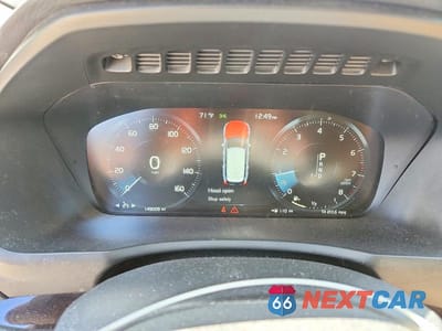 Zdjęcie 9 z 13 samochodu: 2016 VOLVO XC90 T6 VIN:YV4A22PK0G1090804 - miniatura