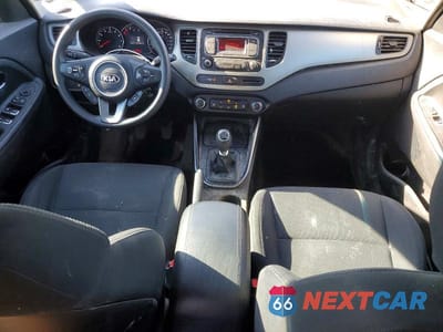 Zdjęcie 8 z 12 samochodu: 2016 KIA RONDO VIN:KNAHT8A34G7130685 - miniatura