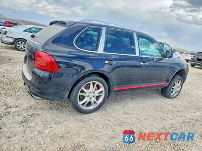 Trzecie zdjęcie samochodu z tyłu: 2006 PORSCHE CAYENNE TURBO VIN:WP1AC29P96LA92559 - miniatura