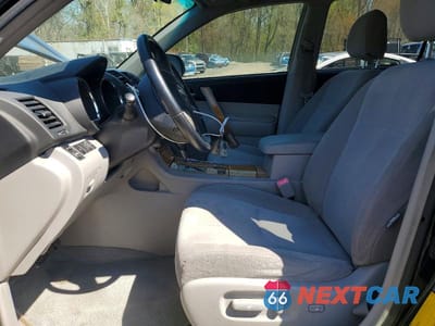 Zdjęcie 7 z 13 samochodu: 2008 TOYOTA HIGHLANDER HYBRID BASE VIN:JTEEW41A282015100 - miniatura