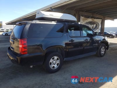 Trzecie zdjęcie samochodu z tyłu: 2014 CHEVROLET SUBURBAN K1500 LT VIN:1GNSKJE75ER201059 - miniatura