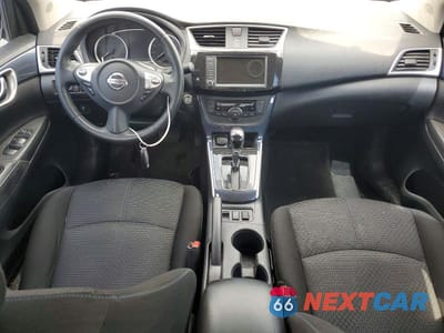 Zdjęcie 8 z 12 samochodu: 2019 NISSAN SENTRA SR VIN:3N1AB7AP4KY219204 - miniatura