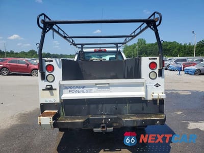 Zdjęcie 6 z 13 samochodu: 2016 CHEVROLET SILVERADO K2500 HEAVY DUTY VIN:1GB2KUEG4GZ171179 - miniatura