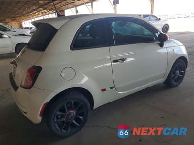 Trzecie zdjęcie samochodu z tyłu: 2016 FIAT 500 POP VIN:3C3CFFAR6GT222216 - miniatura