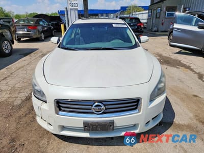 Piąte zdjęcie samochodu w środku: 2014 NISSAN MAXIMA 3.5 S VIN:1N4AA5AP9EC460196 - miniatura