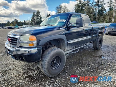 2003 GMC NEW SIERRA K1500 1GTEK19T93E288563 - główne zdjęcie licytacji z USA - miniatura