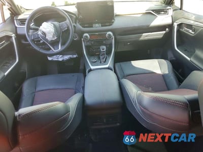 Zdjęcie 8 z 14 samochodu: 2024 TOYOTA RAV4 PRIME XSE VIN:JTMEB3FV8RD219637 - miniatura