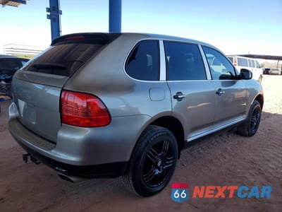 Trzecie zdjęcie samochodu z tyłu: 2004 PORSCHE CAYENNE VIN:WP1AA29P24LA21092 - miniatura