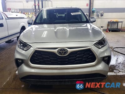 Piąte zdjęcie samochodu w środku: 2024 TOYOTA HIGHLANDER LE VIN:5TDKDRAHXRS533151 - miniatura