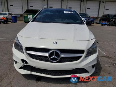 Piąte zdjęcie samochodu w środku: 2016 MERCEDES-BENZ CLA 250 4MATIC VIN:WDDSJ4GB7GN336591 - miniatura