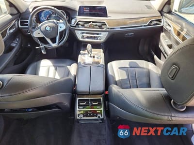 Zdjęcie 8 z 13 samochodu: 2018 BMW 740 XE VIN:WBA7J2C58JG938168 - miniatura