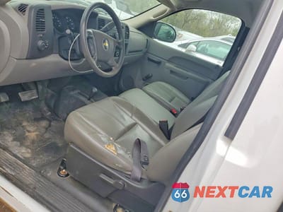 Zdjęcie 8 z 12 samochodu: 2011 CHEVROLET SILVERADO K1500 VIN:1GCNKPE09BZ231799 - miniatura