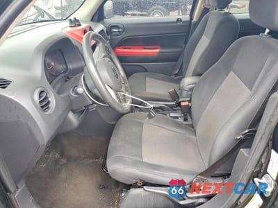 Zdjęcie 7 z 12 samochodu: 2014 JEEP PATRIOT LATITUDE VIN:1C4NJRFBXED532873 - miniatura