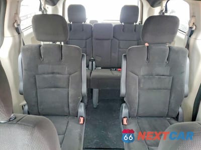 Zdjęcie 10 z 13 samochodu: 2015 DODGE GRAND CARAVAN SE VIN:2C4RDGBG0FR737180 - miniatura