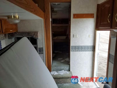 Piąte zdjęcie samochodu w środku: 2003 KEYSTONE COUGAR CAMPER VIN:4YDF2782832036849 - miniatura
