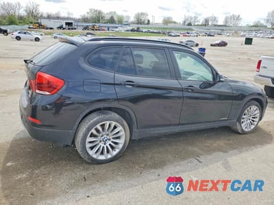 Trzecie zdjęcie samochodu z tyłu: 2015 BMW X1 XDRIVE28I VIN:WBAVL1C56FVY39606 - miniatura