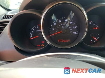 Zdjęcie 9 z 13 samochodu: 2010 KIA SOUL + VIN:KNDJT2A29A7192549 - miniatura