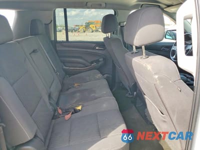 Zdjęcie 10 z 12 samochodu: 2017 CHEVROLET SUBURBAN C1500 LS VIN:1GNSCGEC7HR341034 - miniatura