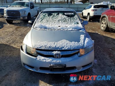 Piąte zdjęcie samochodu w środku: 2009 HONDA CIVIC LX VIN:2HGFA16519H540662 - miniatura