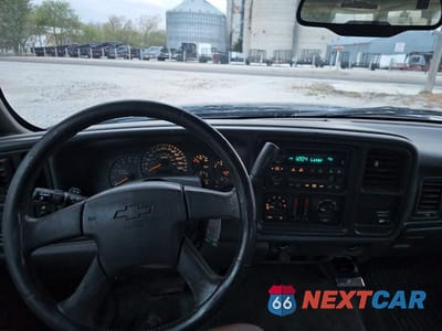 Zdjęcie 9 z 10 samochodu: 2004 CHEVROLET SILVERADO C1500 VIN:1GCEC19V44Z342585 - miniatura