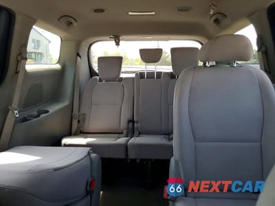 Zdjęcie 10 z 13 samochodu: 2018 KIA SEDONA LX VIN:KNDMB5C12J6395763 - miniatura