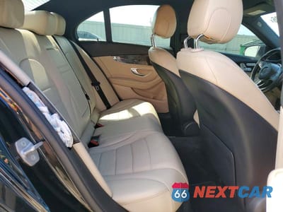 Zdjęcie 10 z 12 samochodu: 2018 MERCEDES-BENZ C 300 4MATIC VIN:55SWF4KB2JU240764 - miniatura