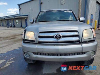 Piąte zdjęcie samochodu w środku: 2004 TOYOTA TUNDRA DOUBLE CAB SR5 VIN:5TBET34174S453108 - miniatura