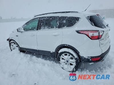 Drugie zdjęcie samochodu z przodu: 2018 FORD ESCAPE SE VIN:1FMCU9GD2JUA72936 - miniatura