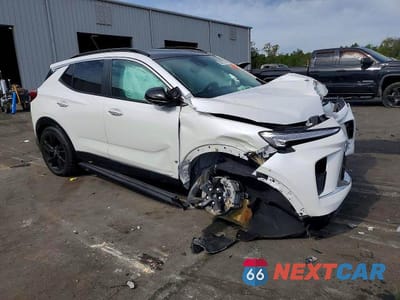 Czwarte zdjęcie samochodu z boku: 2024 BUICK ENCORE GX SPORT TOURING VIN:KL4AMDSL3RB175099 - miniatura