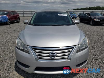 Piąte zdjęcie samochodu w środku: 2015 NISSAN SENTRA SV VIN:3N1AB7AP5FY253867 - miniatura