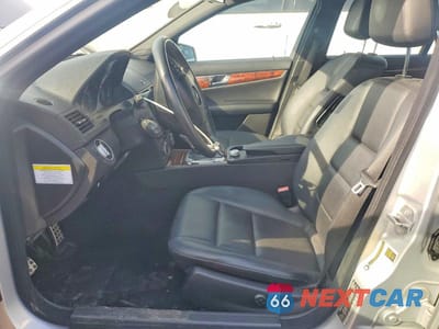 Zdjęcie 7 z 12 samochodu: 2011 MERCEDES-BENZ C 300 4MATIC VIN:WDDGF8BB1BR148348 - miniatura