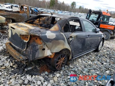 Trzecie zdjęcie samochodu z tyłu: 2010 MITSUBISHI LANCER ES VIN:JA32U2FU4AU003253 - miniatura