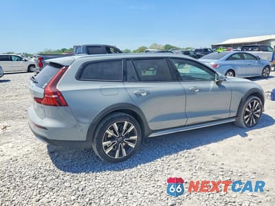 Trzecie zdjęcie samochodu z tyłu: 2026 VOLVO V60 CROSS COUNTRY ULTRA VIN:YV4L12WL1T2170512 - miniatura