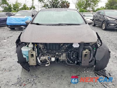 Piąte zdjęcie samochodu w środku: 2017 KIA FORTE LX VIN:3KPFK4A73HE124659 - miniatura