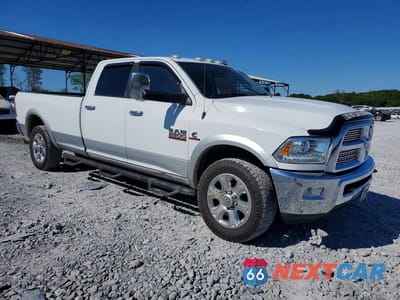 Czwarte zdjęcie samochodu z boku: 2015 RAM 2500 LARAMIE VIN:3C6UR5KL5FG581907 - miniatura