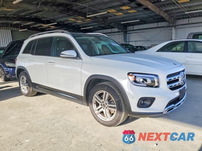 Czwarte zdjęcie samochodu z boku: 2021 MERCEDES-BENZ GLB 250 4MATIC VIN:W1N4M4HB1MW131467 - miniatura