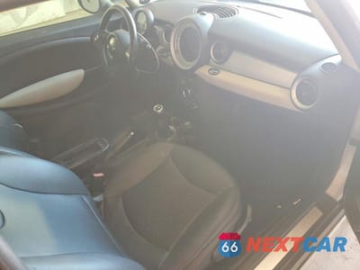Zdjęcie 10 z 12 samochodu: 2011 MINI COOPER VIN:WMWSU3C54BT181723 - miniatura