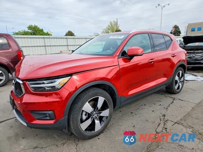 2021 VOLVO XC40 T5 MOMENTUM YV4162UK4M2457279 - główne zdjęcie licytacji z USA - miniatura
