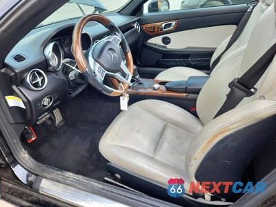 Zdjęcie 7 z 12 samochodu: 2012 MERCEDES-BENZ SLK 350 VIN:WDDPK5HA7CF009353 - miniatura