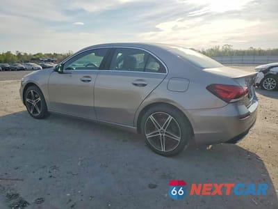 Drugie zdjęcie samochodu z przodu: 2019 MERCEDES-BENZ A 220 4MATIC VIN:WDD3G4FB9KW015286 - miniatura