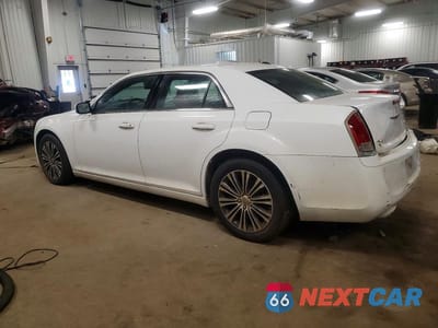 Drugie zdjęcie samochodu z przodu: 2012 CHRYSLER 300 S VIN:2C3CCAGG0CH174748 - miniatura