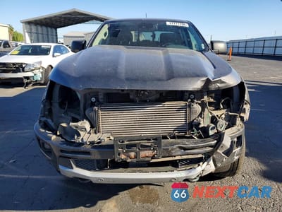 Piąte zdjęcie samochodu w środku: 2019 FORD RANGER XLT VIN:1FTER4FH1KLA05726 - miniatura