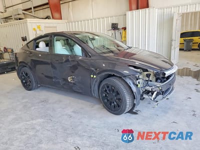 Czwarte zdjęcie samochodu z boku: 2021 TESLA MODEL Y VIN:5YJYGDEE2MF210102 - miniatura