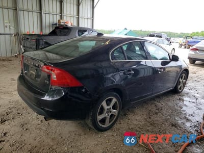 Trzecie zdjęcie samochodu z tyłu: 2012 VOLVO S60 T5 VIN:YV1622FS7C2053824 - miniatura