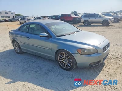 Czwarte zdjęcie samochodu z boku: 2007 VOLVO C70 T5 VIN:YV1MC68257J010197 - miniatura