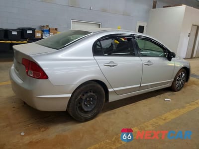 Trzecie zdjęcie samochodu z tyłu: 2006 HONDA CIVIC LX VIN:1HGFA165X6L043561 - miniatura