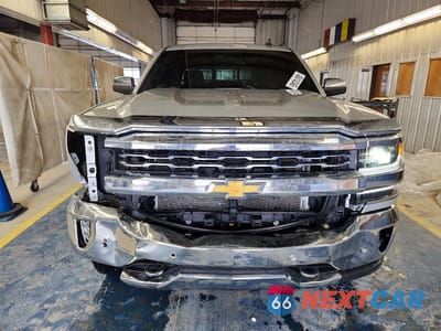 Piąte zdjęcie samochodu w środku: 2018 CHEVROLET SILVERADO K1500 LTZ VIN:3GCUKSEC2JG256602 - miniatura